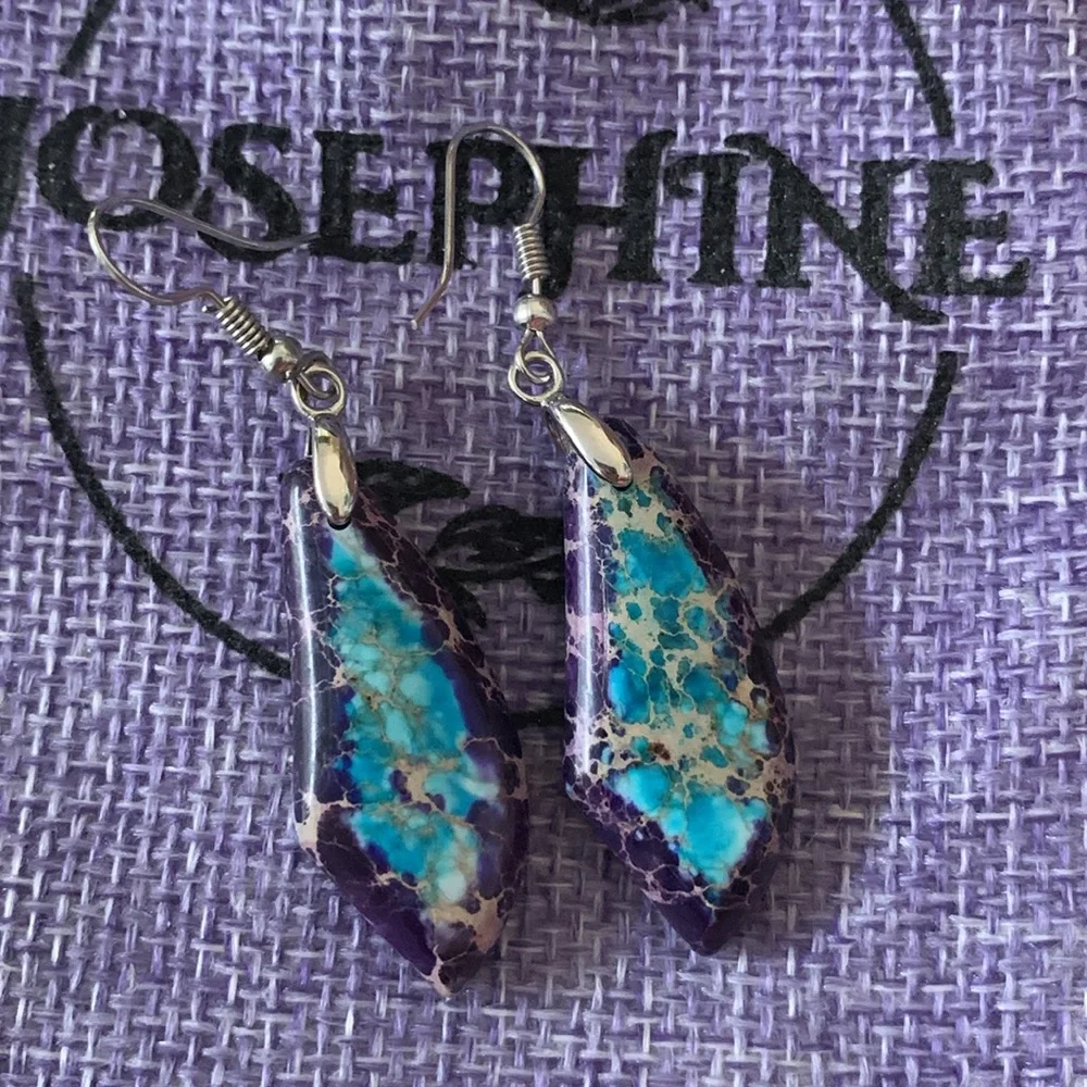 Josephine beautiful dangle stone  earrings - Picture 2 of 3